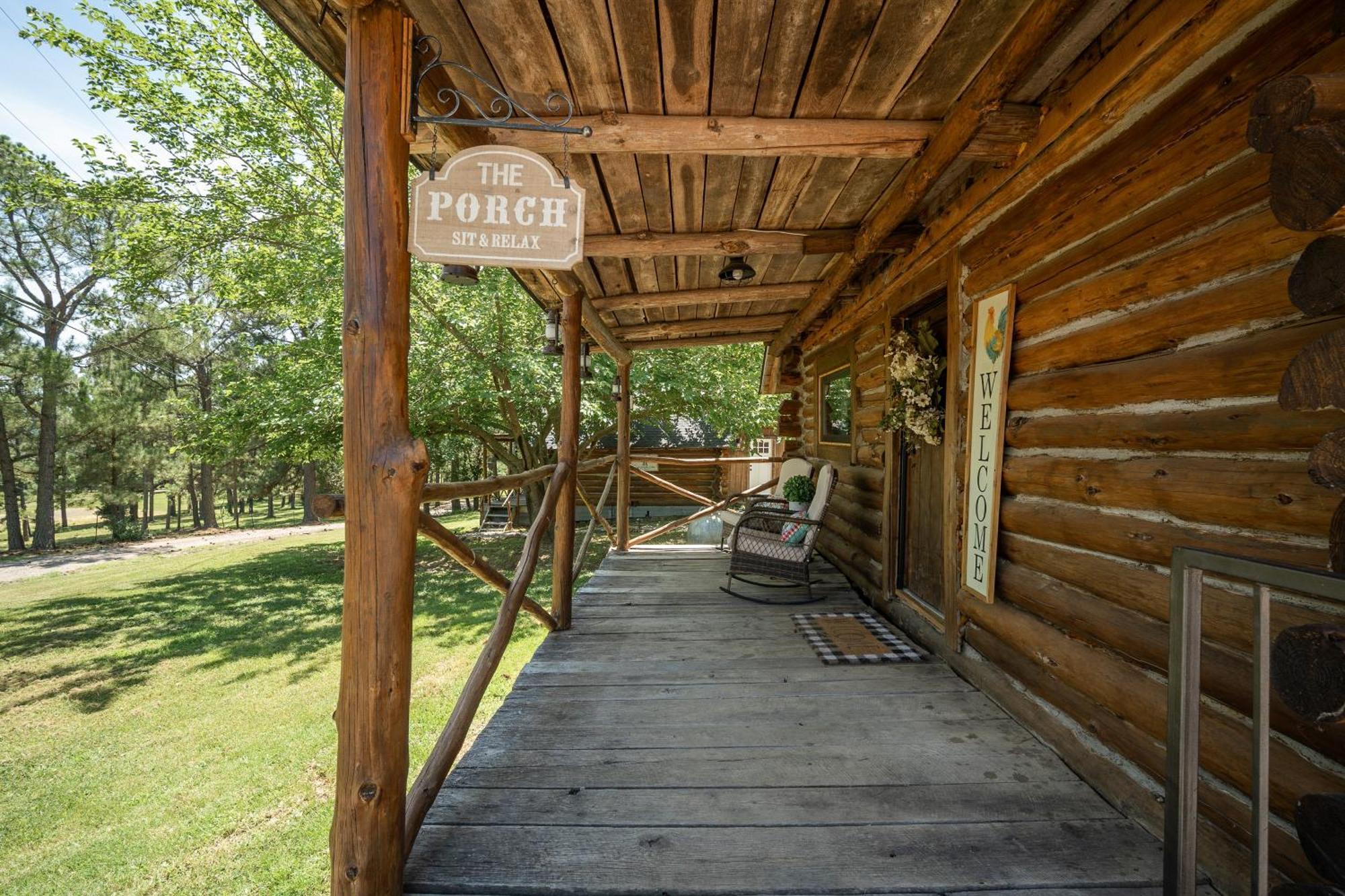 Spring Hill Farm - The Velvet Rooster Villa Alma Bagian luar foto